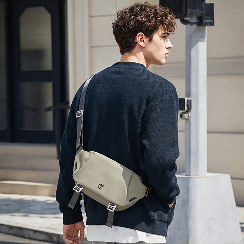 TANGCOOL プレミアム防水スリングバッグ 大容量 盗難 - Cycling Commuter のレビューと価格